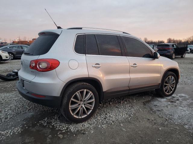 Photo 2 VIN: WVGAV7AX9BW565501 - VOLKSWAGEN TIGUAN S 