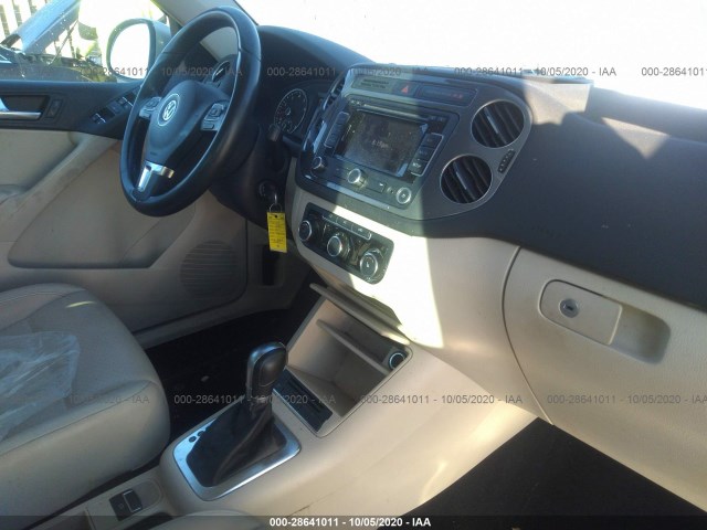 Photo 4 VIN: WVGAV7AX9CW512010 - VOLKSWAGEN TIGUAN 