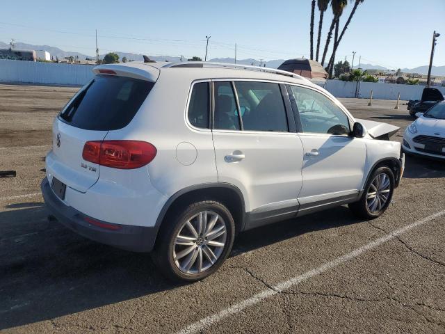 Photo 2 VIN: WVGAV7AX9CW566911 - VOLKSWAGEN TIGUAN S 