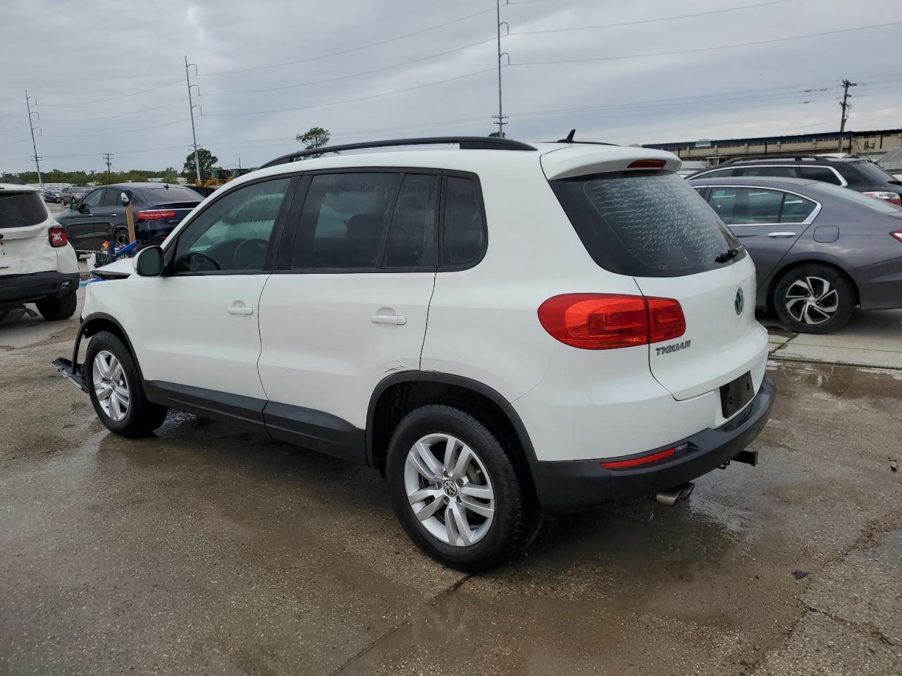 Photo 1 VIN: WVGAV7AX9GW589398 - VOLKSWAGEN TIGUAN 