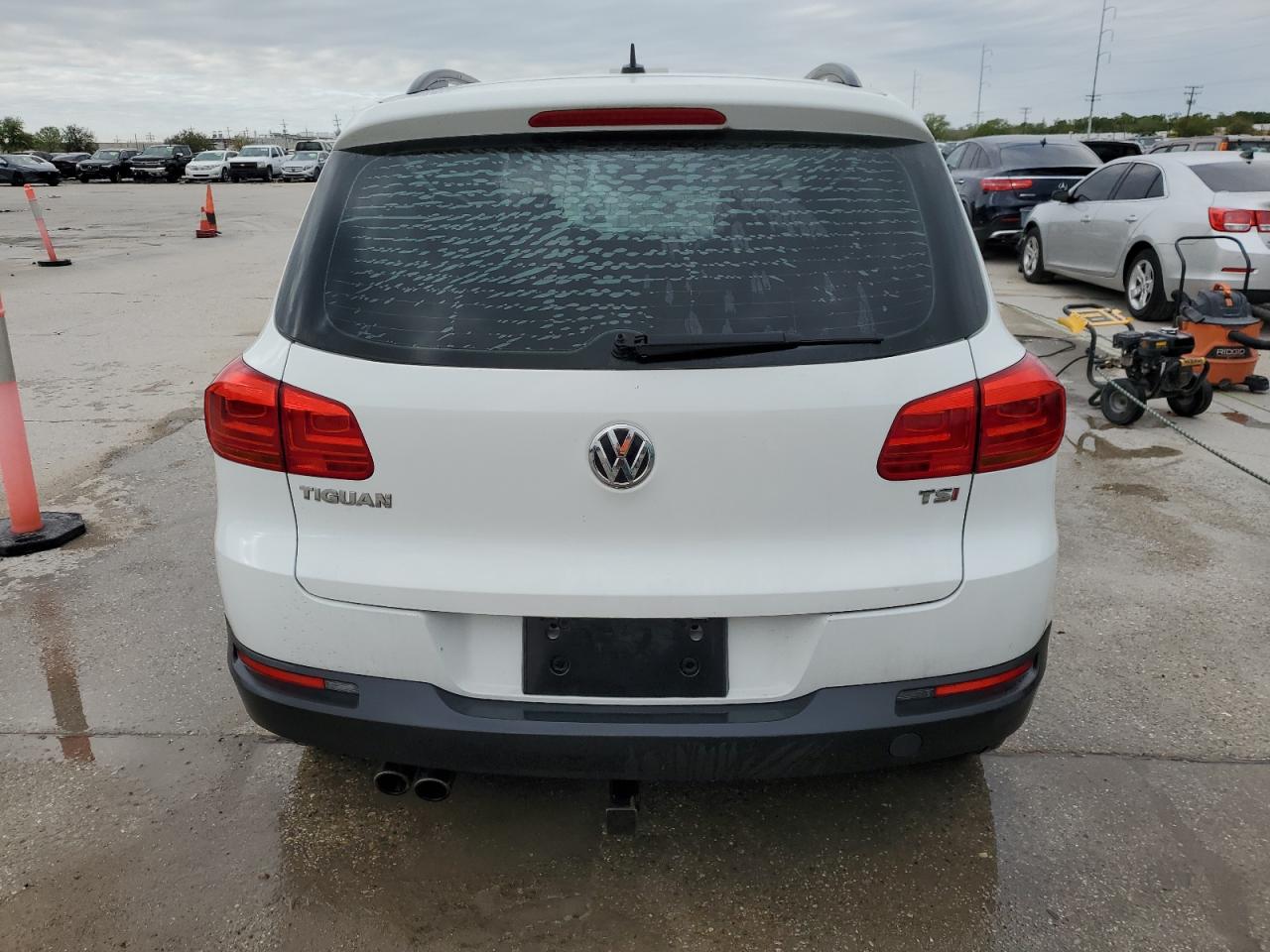 Photo 5 VIN: WVGAV7AX9GW589398 - VOLKSWAGEN TIGUAN 