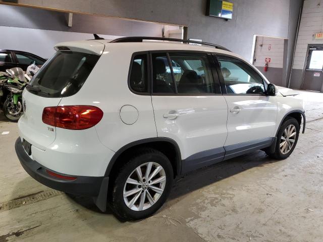 Photo 2 VIN: WVGAV7AX9HK046903 - VOLKSWAGEN TIGUAN 