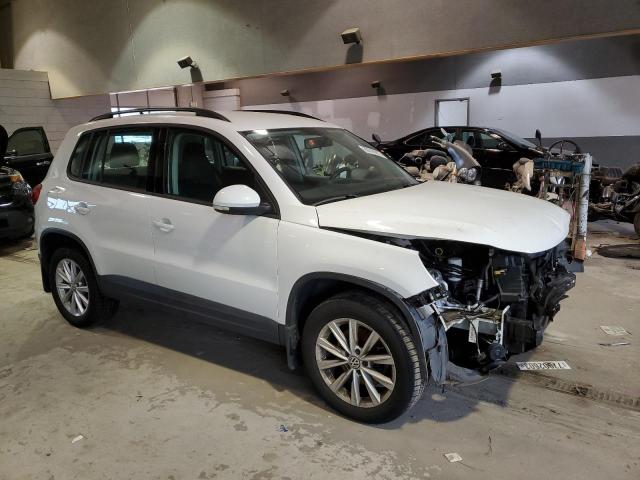 Photo 3 VIN: WVGAV7AX9HK046903 - VOLKSWAGEN TIGUAN 