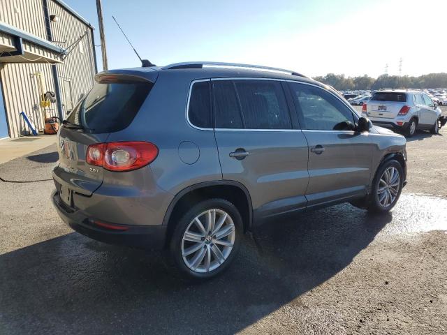 Photo 2 VIN: WVGAV7AXXAW500784 - VOLKSWAGEN TIGUAN S 