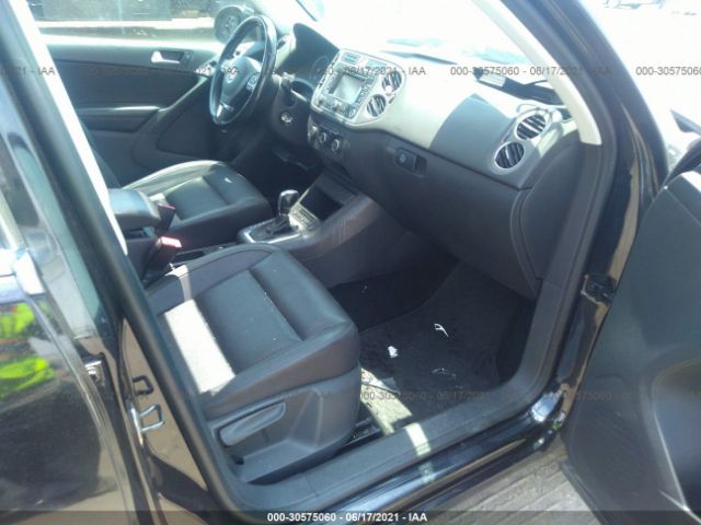 Photo 4 VIN: WVGAV7AXXBW548187 - VOLKSWAGEN TIGUAN 