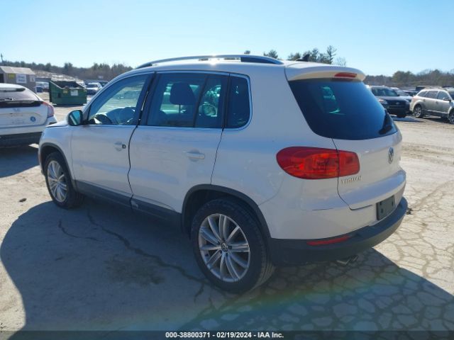 Photo 2 VIN: WVGAV7AXXCW503784 - VOLKSWAGEN TIGUAN 