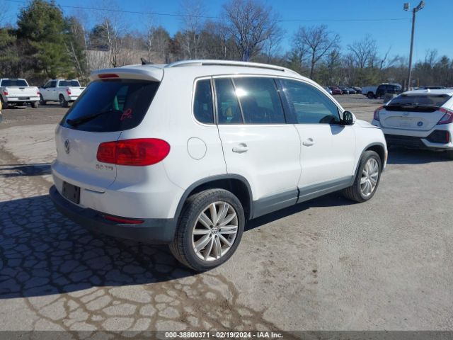 Photo 3 VIN: WVGAV7AXXCW503784 - VOLKSWAGEN TIGUAN 