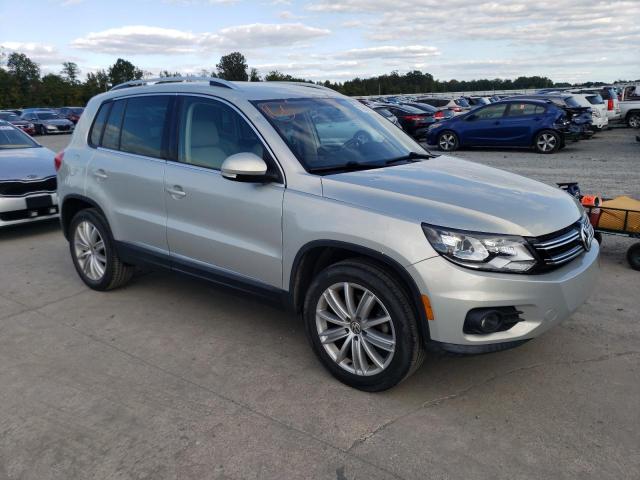 Photo 3 VIN: WVGAV7AXXCW590862 - VOLKSWAGEN TIGUAN 