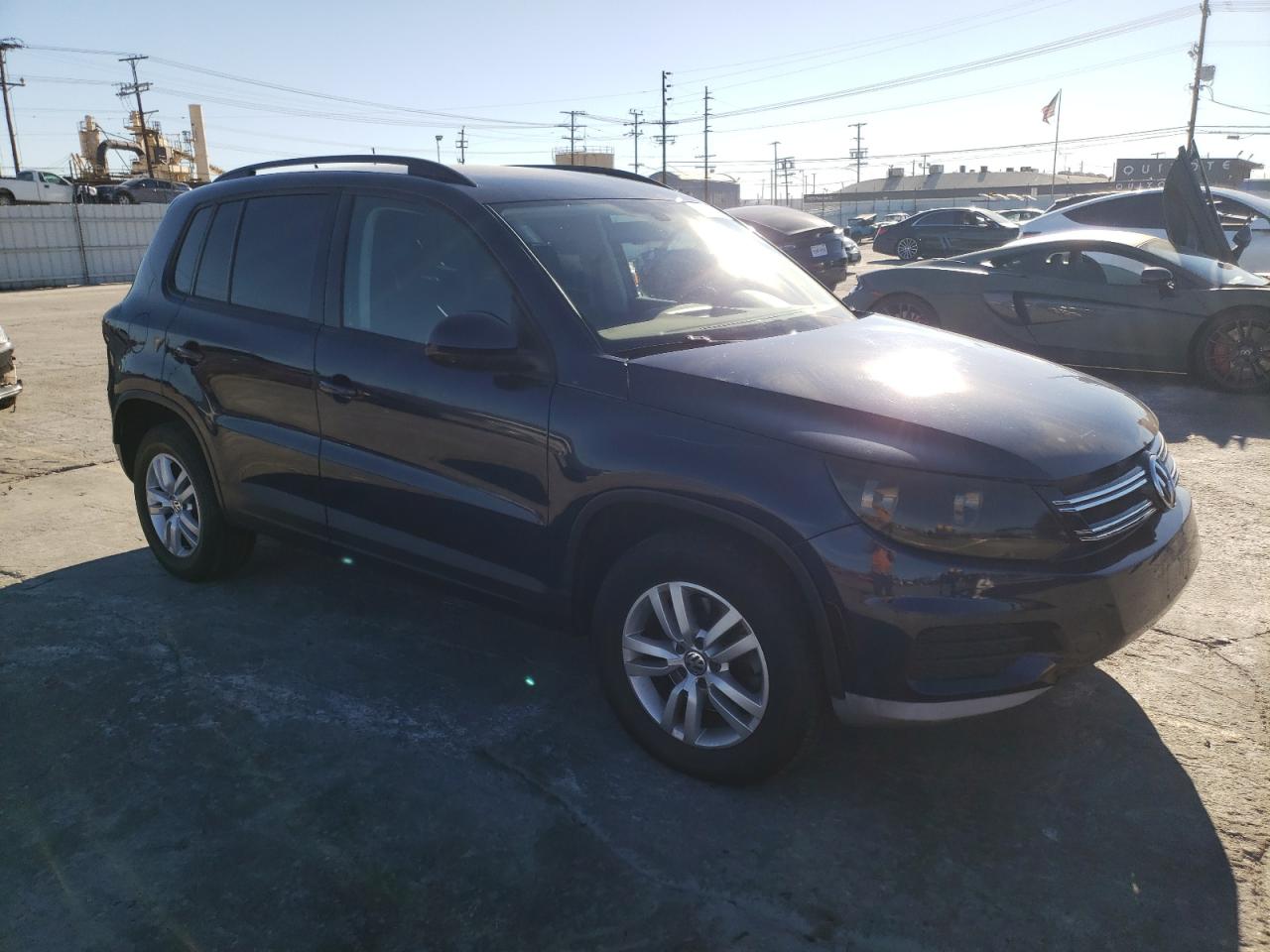 Photo 3 VIN: WVGAV7AXXGW611618 - VOLKSWAGEN TIGUAN 