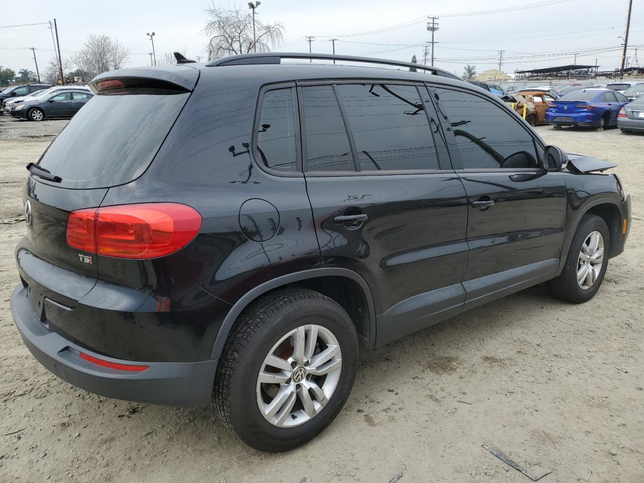 Photo 2 VIN: WVGAV7AXXHK030189 - VOLKSWAGEN TIGUAN 