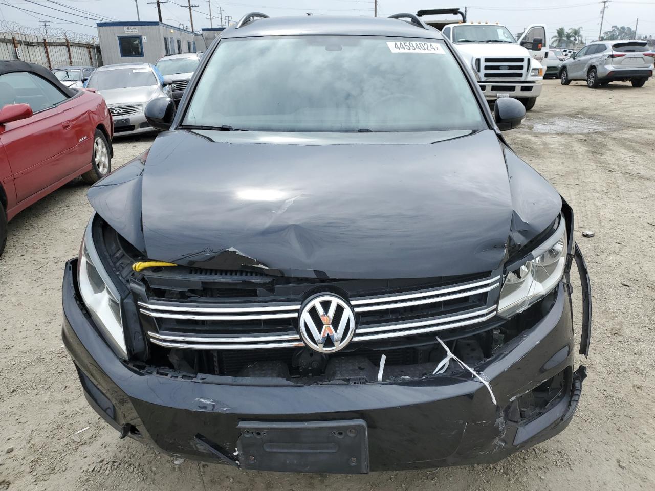 Photo 4 VIN: WVGAV7AXXHK030189 - VOLKSWAGEN TIGUAN 