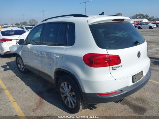 Photo 2 VIN: WVGAV7AXXHK052001 - VOLKSWAGEN TIGUAN 