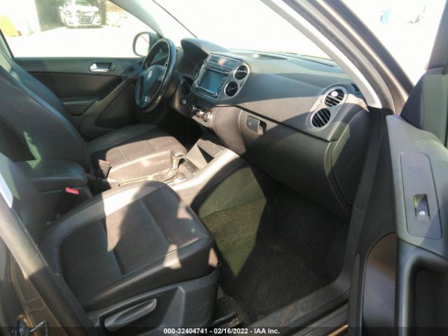 Photo 4 VIN: WVGAV9AX1AW526833 - VOLKSWAGEN TIGUAN 