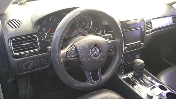 Photo 12 VIN: WVGBC27P9CD021856 - VOLKSWAGEN TOUAREG 