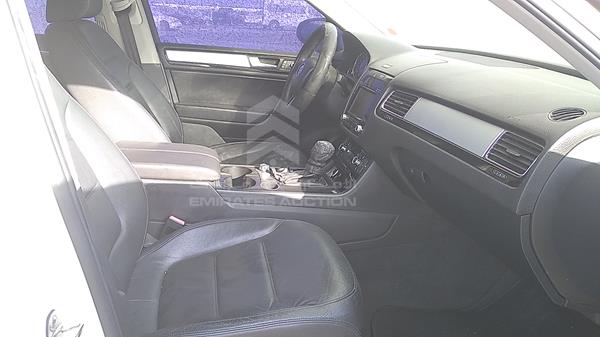 Photo 21 VIN: WVGBC27P9CD021856 - VOLKSWAGEN TOUAREG 