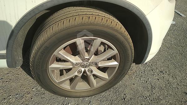 Photo 28 VIN: WVGBC27P9CD021856 - VOLKSWAGEN TOUAREG 