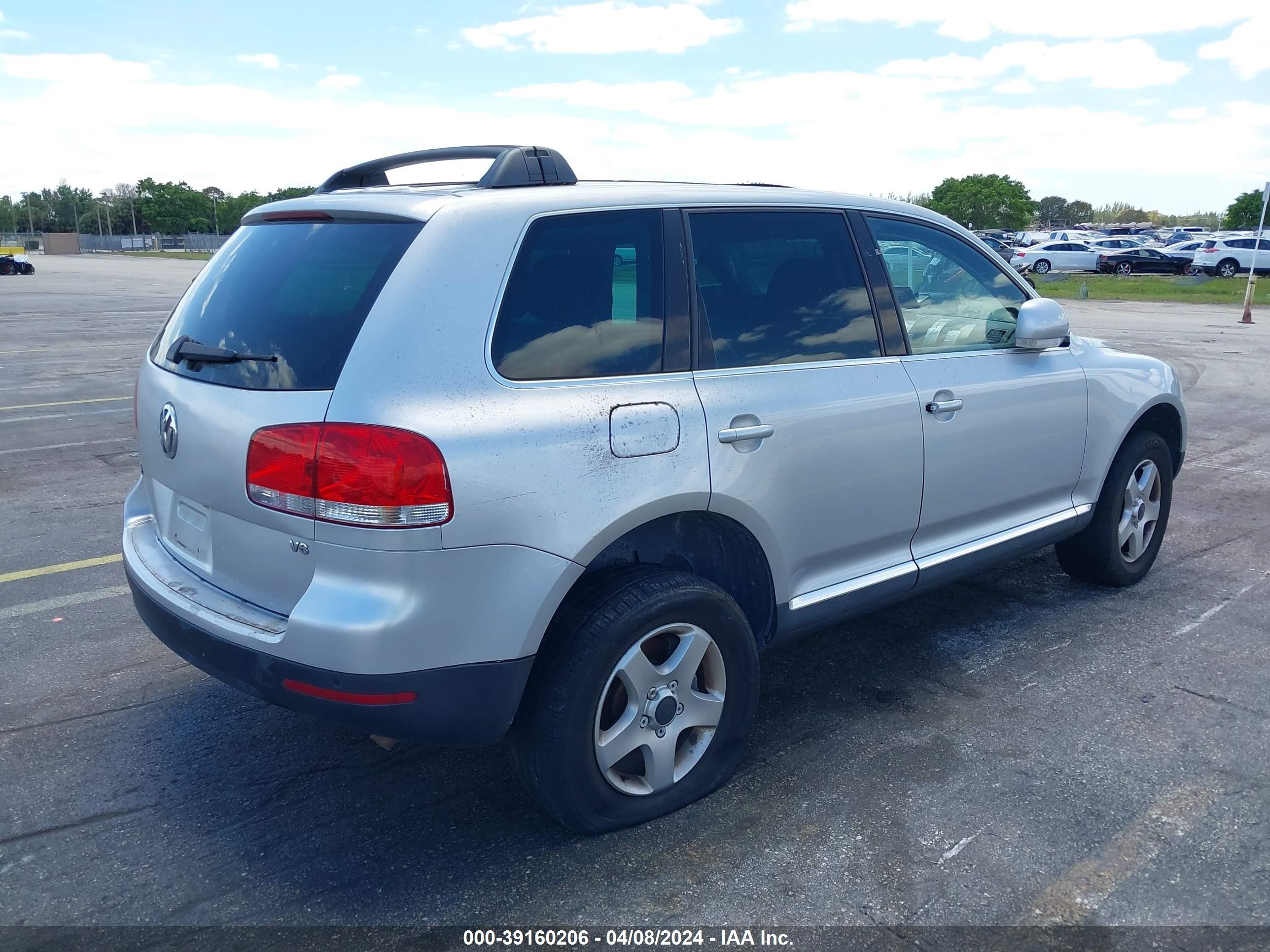 Photo 3 VIN: WVGBC67L54D017275 - VOLKSWAGEN TOUAREG 