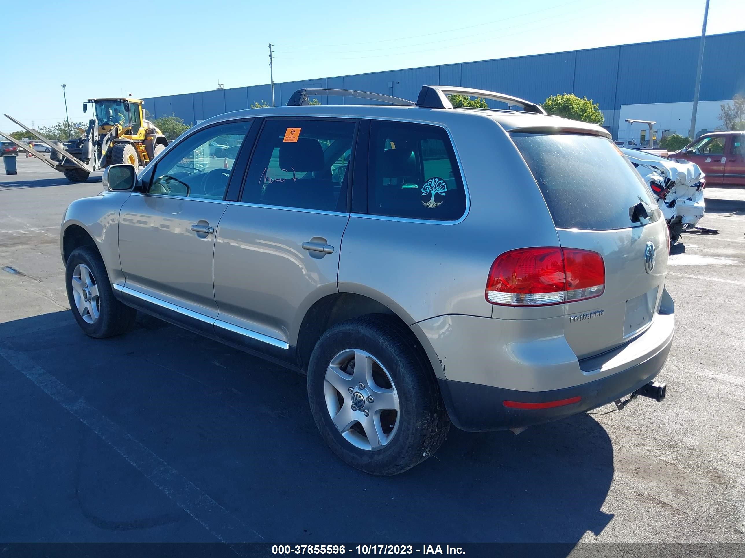 Photo 2 VIN: WVGBC67L74D014233 - VOLKSWAGEN TOUAREG 