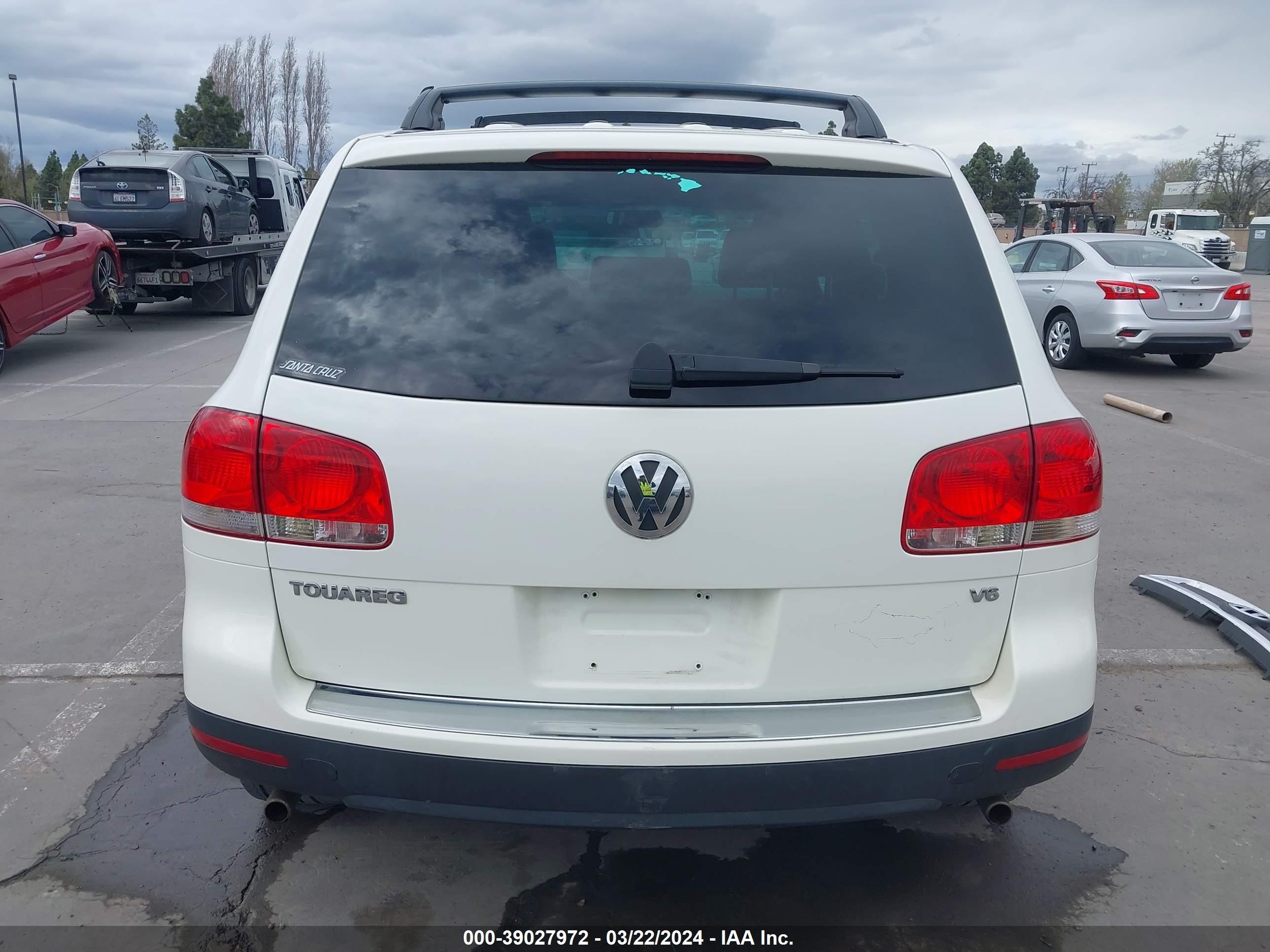 Photo 16 VIN: WVGBC77L34D070465 - VOLKSWAGEN TOUAREG 