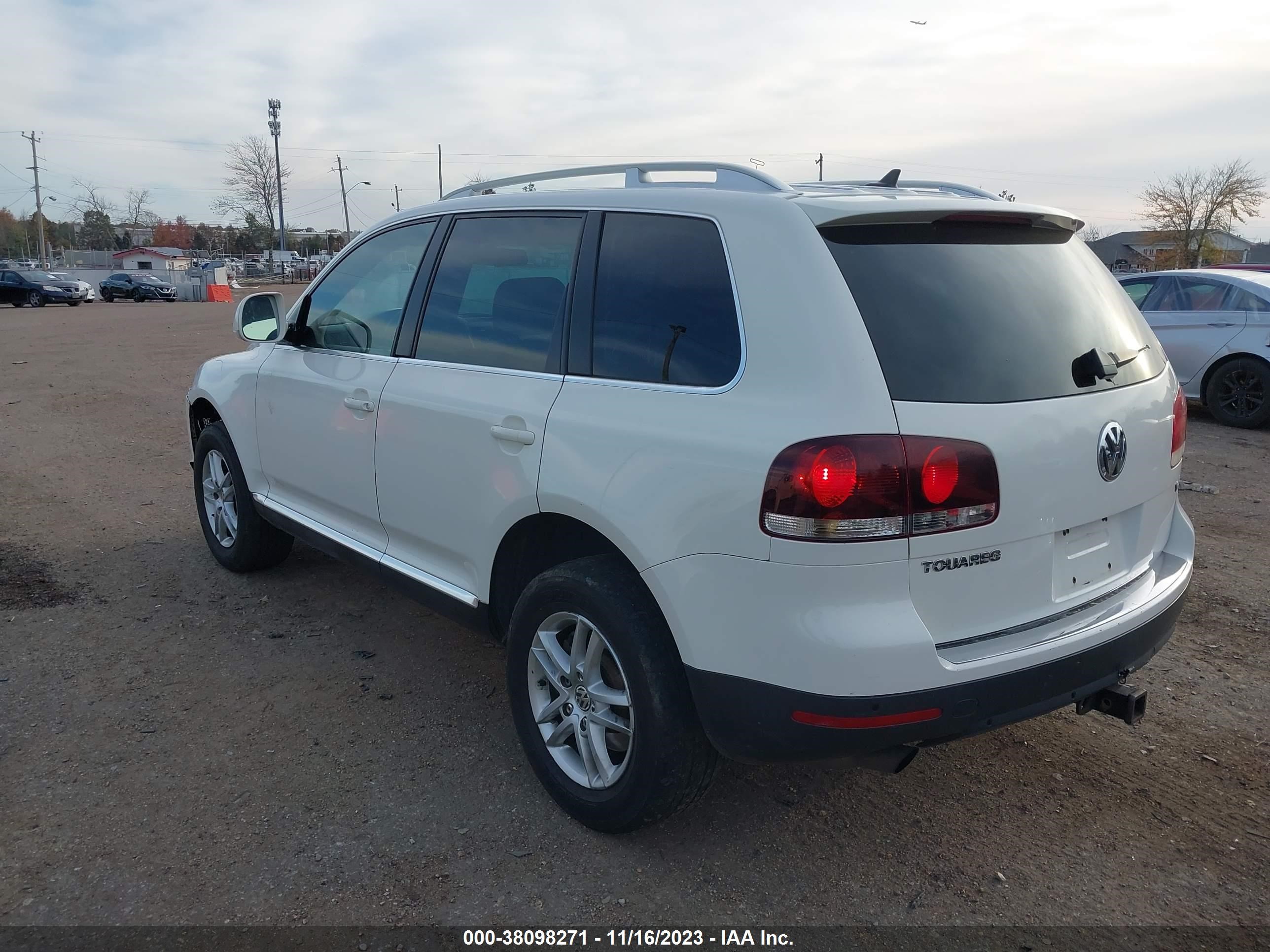 Photo 2 VIN: WVGBE77L19D007480 - VOLKSWAGEN TOUAREG 