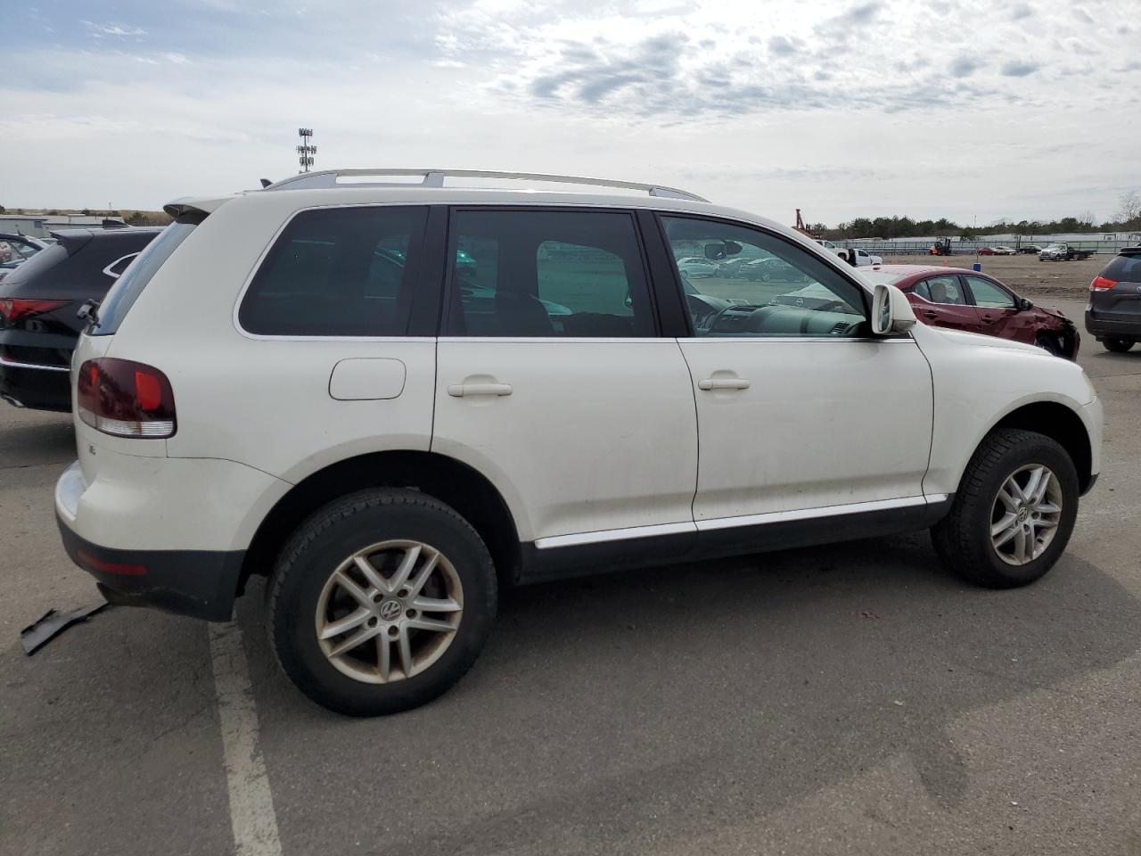 Photo 2 VIN: WVGBE77L38D032413 - VOLKSWAGEN TOUAREG 