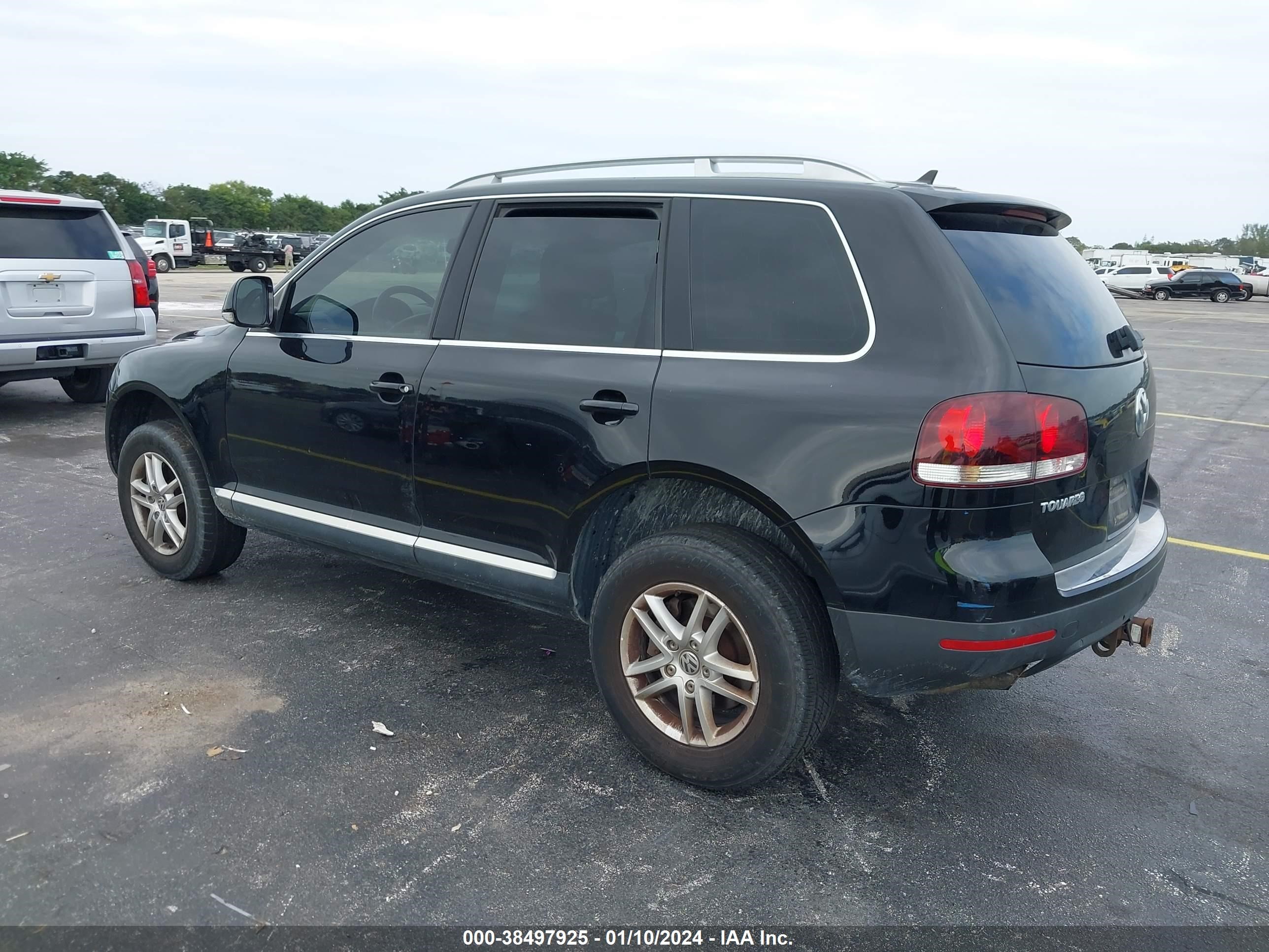 Photo 2 VIN: WVGBE77L48D060561 - VOLKSWAGEN TOUAREG 