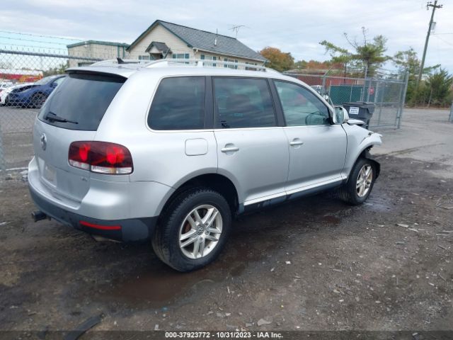 Photo 3 VIN: WVGBF7A90AD003399 - VOLKSWAGEN TOUAREG 