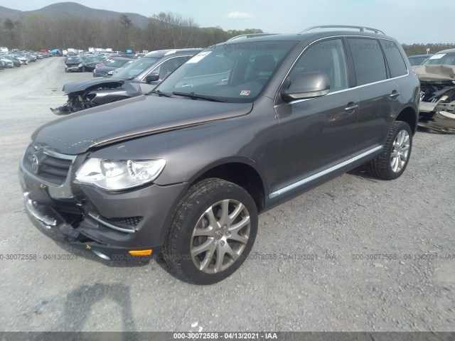 Photo 1 VIN: WVGBF7A91AD004075 - VOLKSWAGEN TOUAREG 