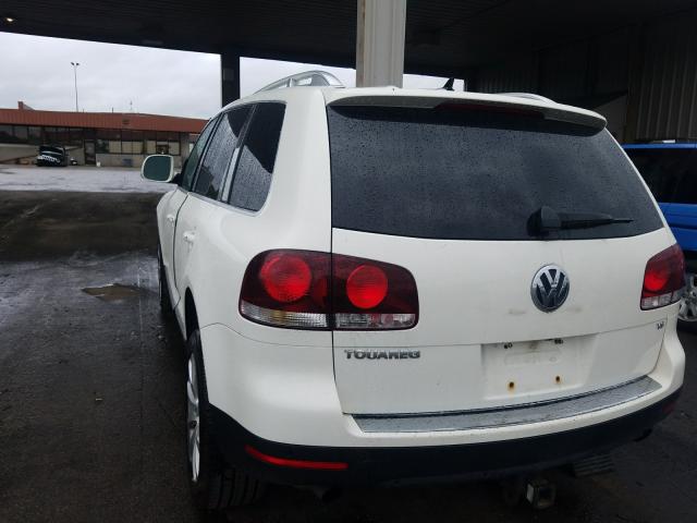 Photo 2 VIN: WVGBF7A95AD002894 - VOLKSWAGEN TOUAREG V6 