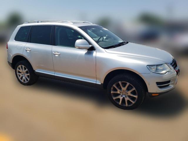 Photo 3 VIN: WVGBF7A97AD003464 - VOLKSWAGEN TOUAREG 