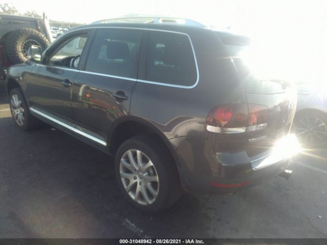 Photo 2 VIN: WVGBF7A97AD004095 - VOLKSWAGEN TOUAREG 