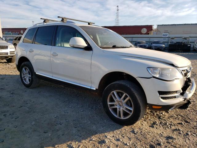 Photo 3 VIN: WVGBF7A98AD001318 - VOLKSWAGEN TOUAREG 