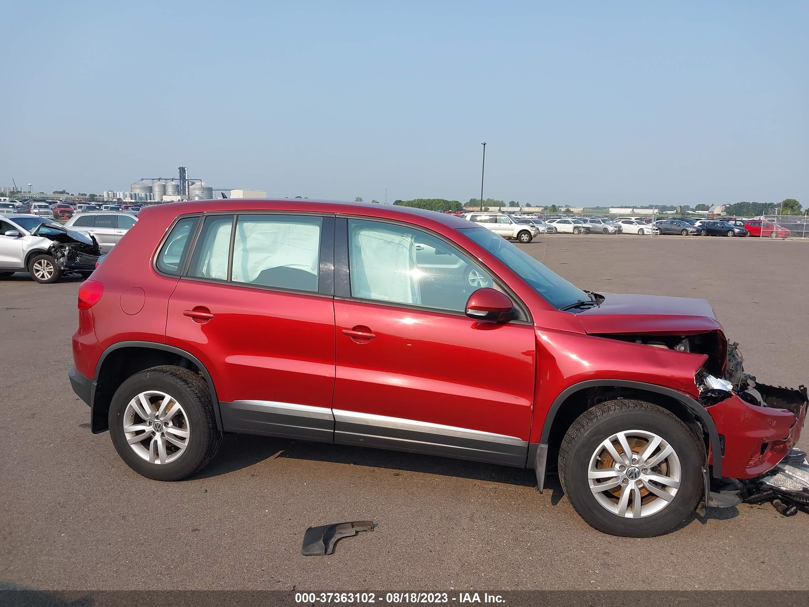 Photo 12 VIN: WVGBV3AX0DW115025 - VOLKSWAGEN TIGUAN 