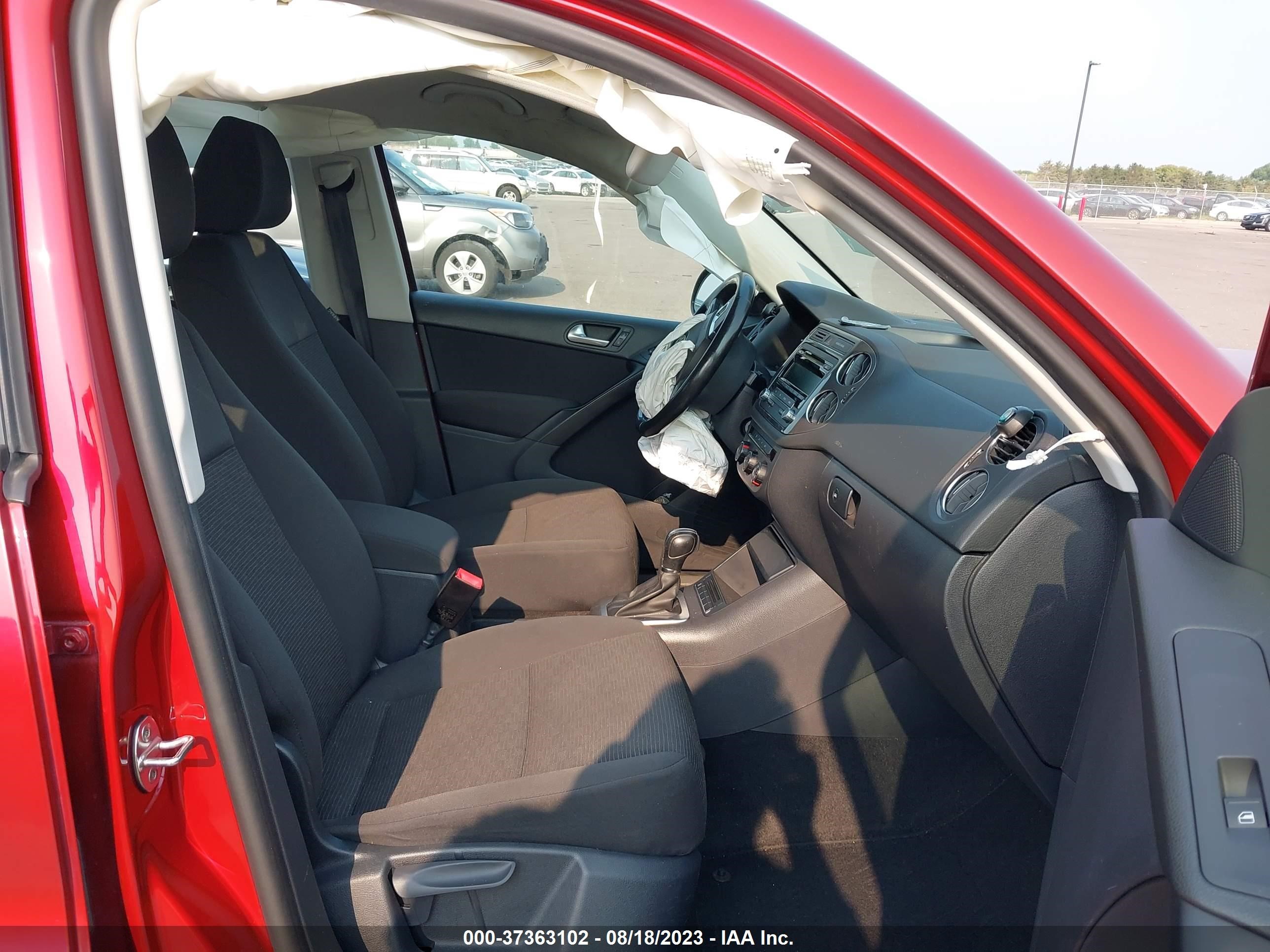 Photo 4 VIN: WVGBV3AX0DW115025 - VOLKSWAGEN TIGUAN 