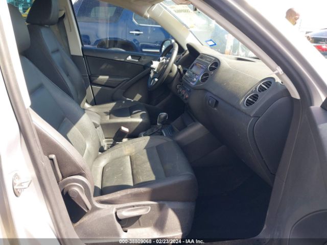 Photo 4 VIN: WVGBV3AX2EW625670 - VOLKSWAGEN TIGUAN 