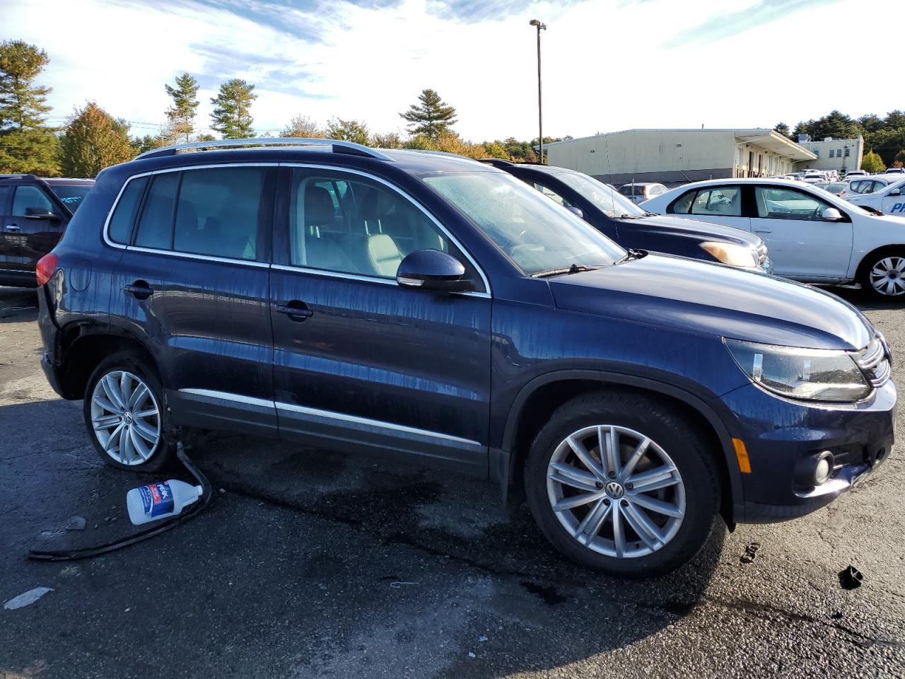 Photo 3 VIN: WVGBV3AX8EW592822 - VOLKSWAGEN TIGUAN 