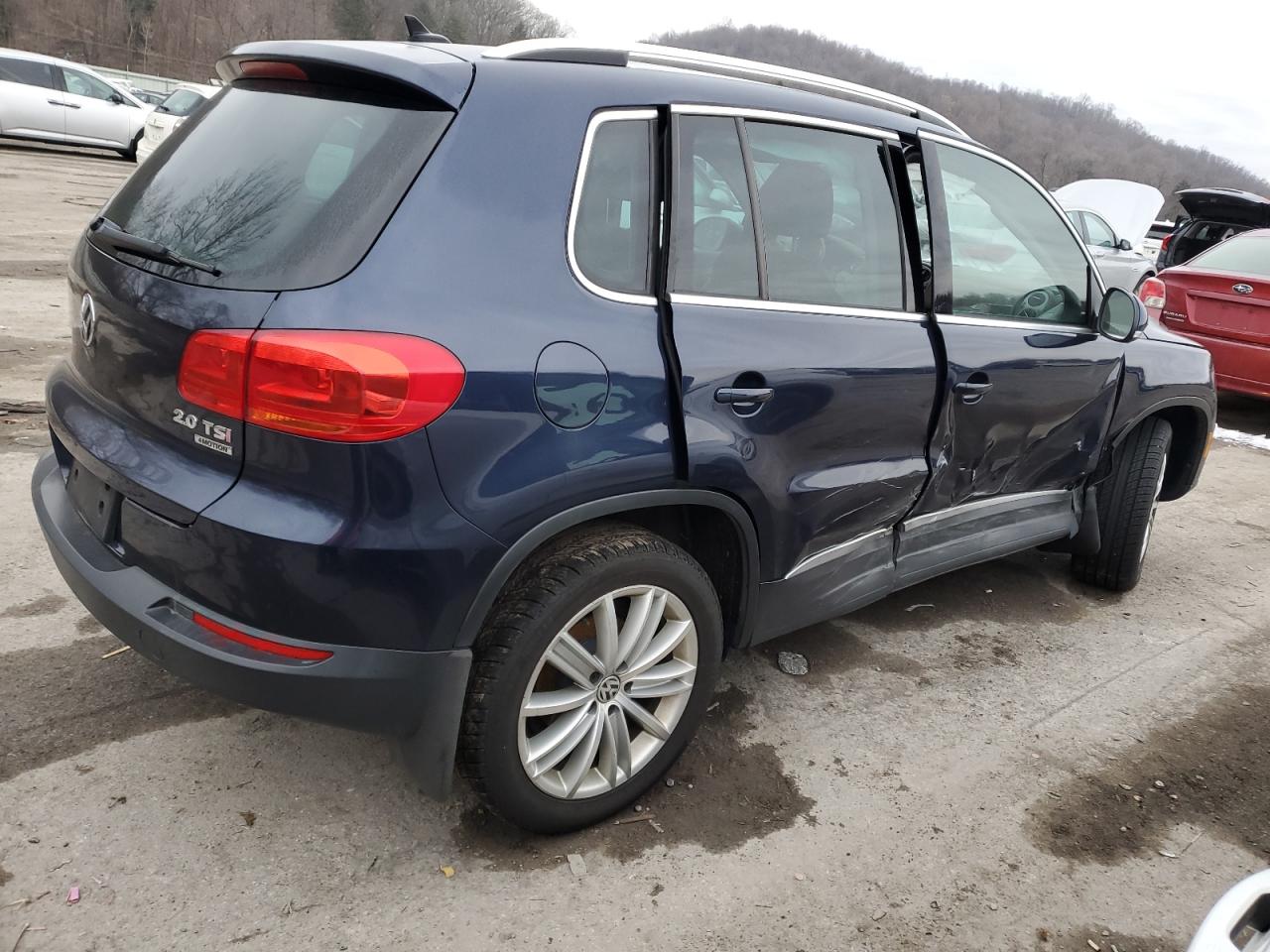 Photo 2 VIN: WVGBV3AXXDW600255 - VOLKSWAGEN TIGUAN 