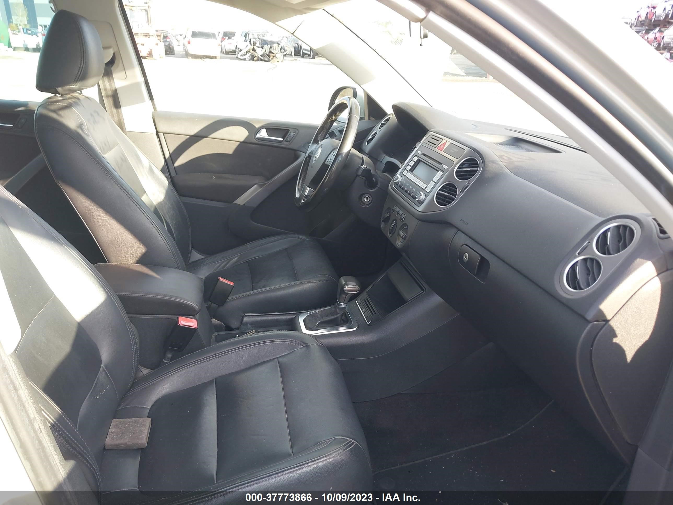 Photo 4 VIN: WVGBV75N49W509263 - VOLKSWAGEN TIGUAN 