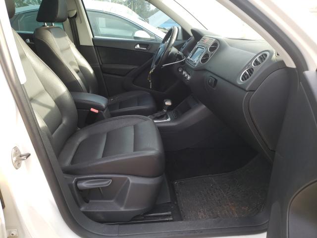 Photo 4 VIN: WVGBV7AX0AW523740 - VOLKSWAGEN TIGUAN 