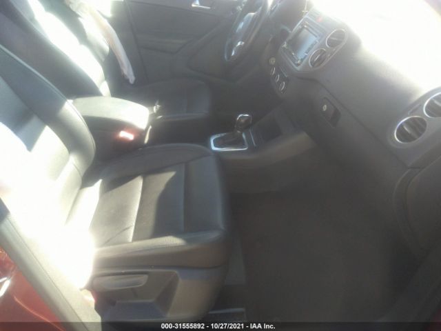 Photo 4 VIN: WVGBV7AX0BW002132 - VOLKSWAGEN TIGUAN 