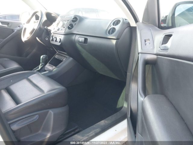 Photo 4 VIN: WVGBV7AX0CW580314 - VOLKSWAGEN TIGUAN 