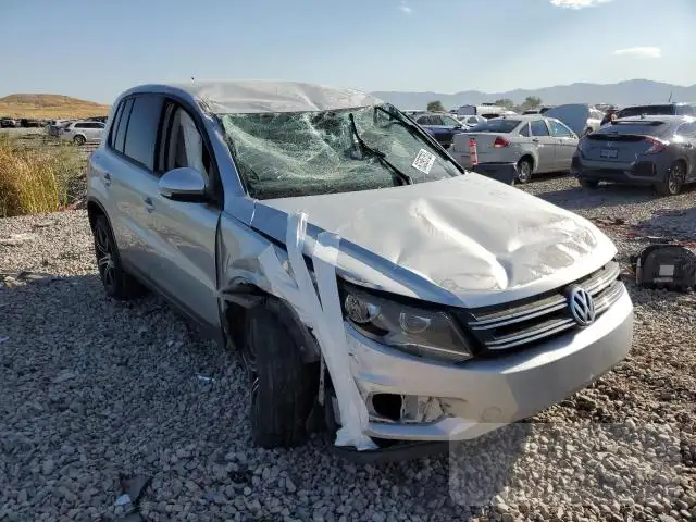 Photo 3 VIN: WVGBV7AX0DW507400 - VOLKSWAGEN TIGUAN 