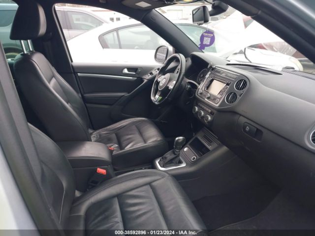 Photo 4 VIN: WVGBV7AX0FW608827 - VOLKSWAGEN TIGUAN 