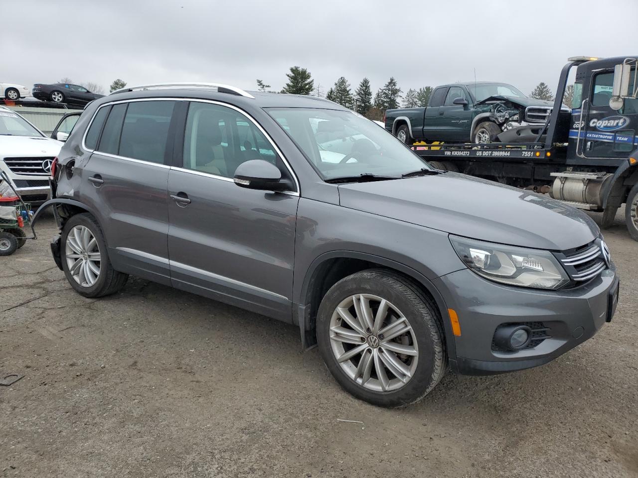 Photo 3 VIN: WVGBV7AX0GW584577 - VOLKSWAGEN TIGUAN 