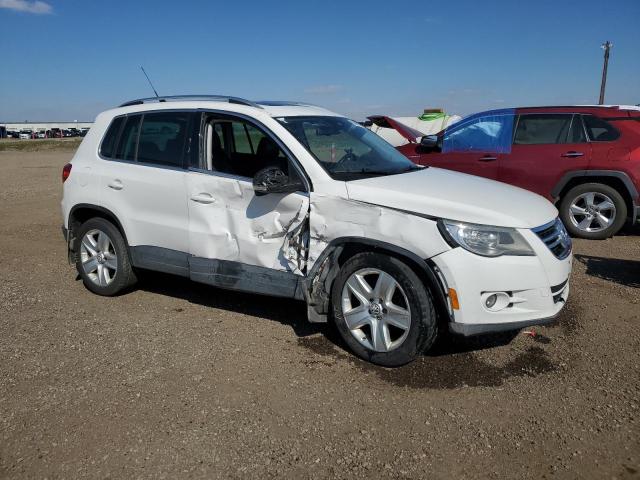 Photo 3 VIN: WVGBV7AX1AW515002 - VOLKSWAGEN TIGUAN SE 