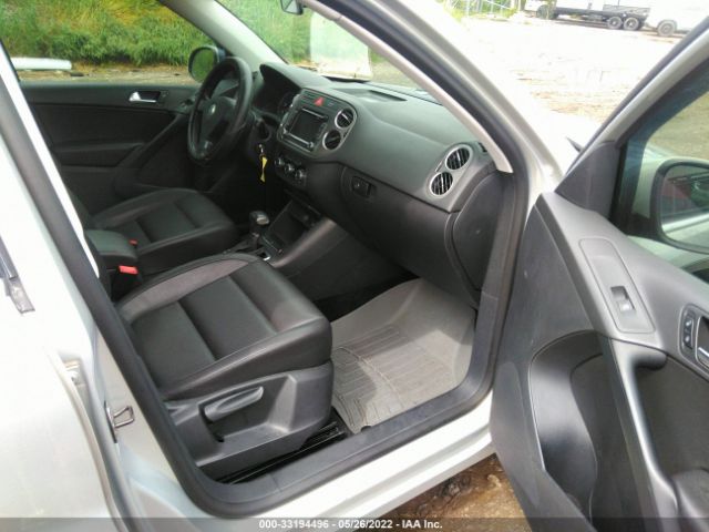 Photo 4 VIN: WVGBV7AX1AW516280 - VOLKSWAGEN TIGUAN 