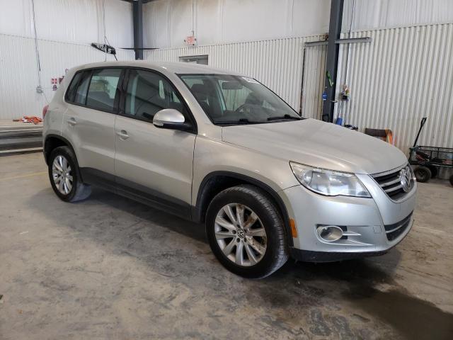 Photo 3 VIN: WVGBV7AX1AW529210 - VOLKSWAGEN TIGUAN SE 