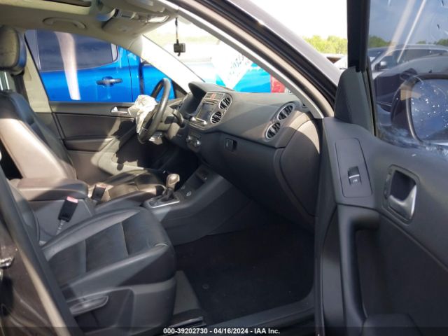 Photo 4 VIN: WVGBV7AX1BW523800 - VOLKSWAGEN TIGUAN 