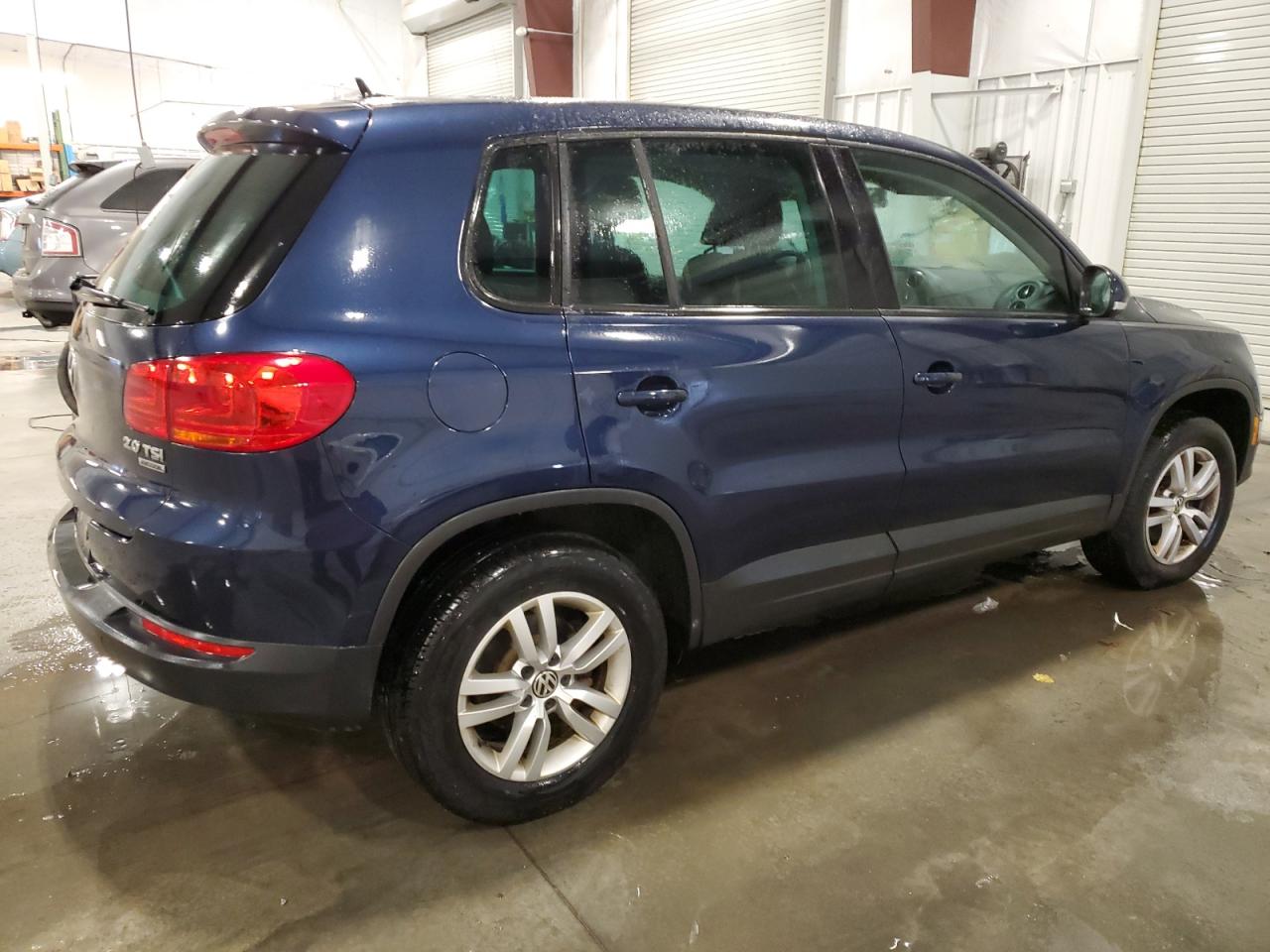 Photo 2 VIN: WVGBV7AX1CW570097 - VOLKSWAGEN TIGUAN 