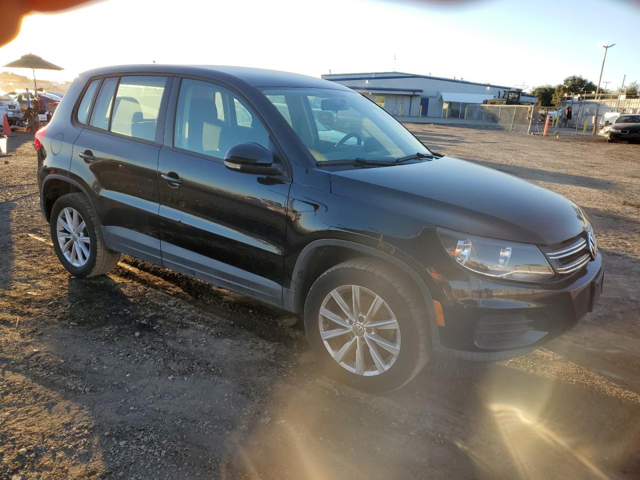 Photo 3 VIN: WVGBV7AX1HK048195 - VOLKSWAGEN TIGUAN 